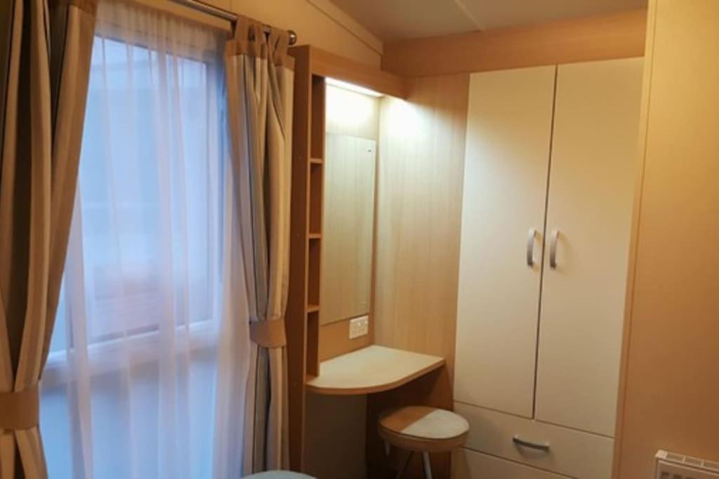 Ferienwohnung Cozy And Relaxing With Stunning Sea Views Lytchett Minster Exterior foto